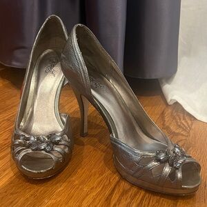 Carlos by Carlos Santana Metallic Silver Heels